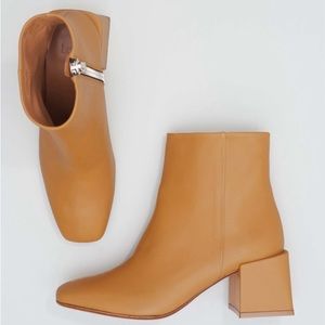 LOQ boots size 40